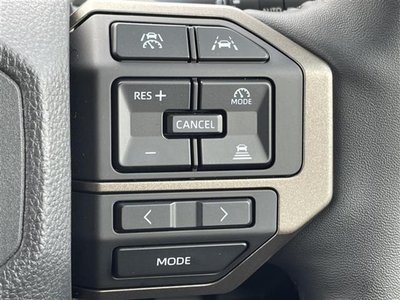 TOYOTA LAND CRUISER - 7