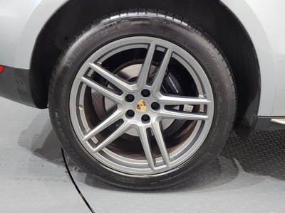 PORSCHE MACAN - 6