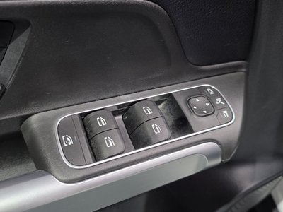 2022 Mercedes-BENZ GLB — миниатюра 28