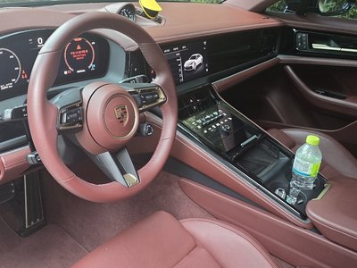 PORSCHE PANAMERA - 4