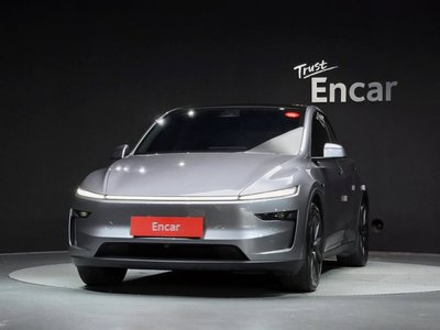 TESLA MODEL Y - 2