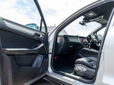 2019 Porsche MACAN — миниатюра 28