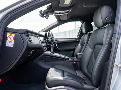 2019 Porsche MACAN — миниатюра 38