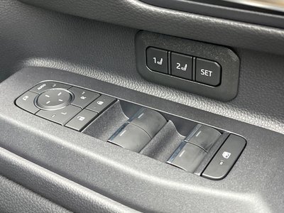 صورة مصغرة 46 لـ 2024 Toyota LAND CRUISER 250