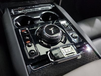 ROLLS-ROYCE CULLINAN - 9