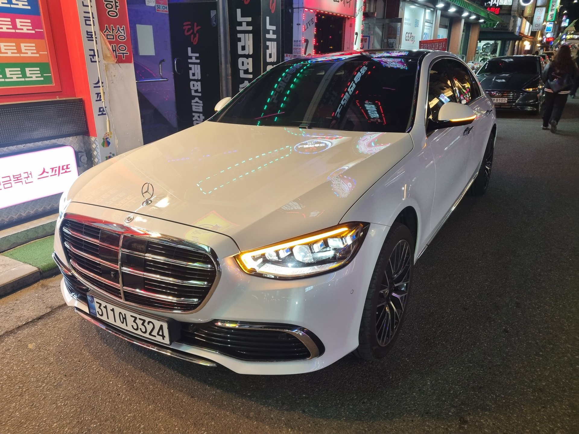 MERCEDES-BENZ S-CLASS - View 1