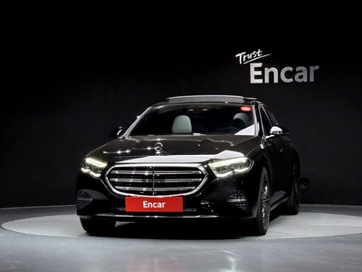 MERCEDES-BENZ E-CLASS - 2