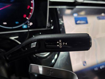 MERCEDES-BENZ E-CLASS - 9