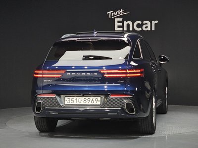 2021 Genesis GV70 photo 3