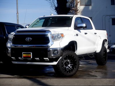 TOYOTA TUNDRA