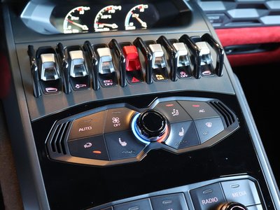 2014 Lamborghini HURACAN thumbnail 29
