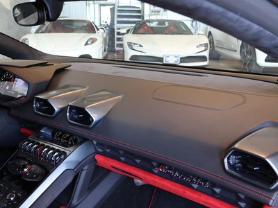 2014 Lamborghini HURACAN thumbnail 32