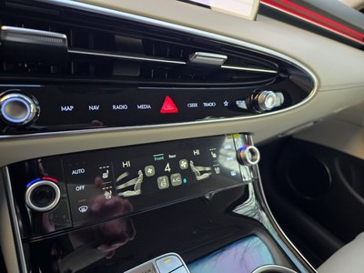 2026 Genesis GV70 缩略图 14