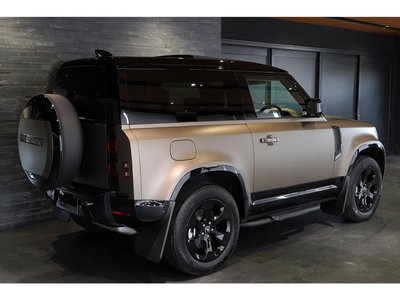 LAND ROVER DEFENDER - 7
