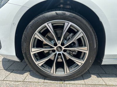 AUDI A6 - 6
