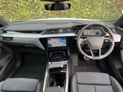 AUDI Q8 SPORTBACK E-TRON - 9