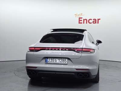 PORSCHE PANAMERA - 4