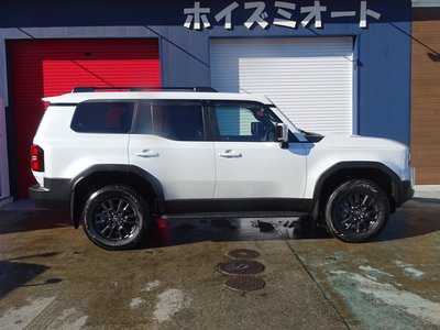 TOYOTA LAND CRUISER 250 - 7