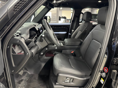 LAND ROVER DEFENDER - 8