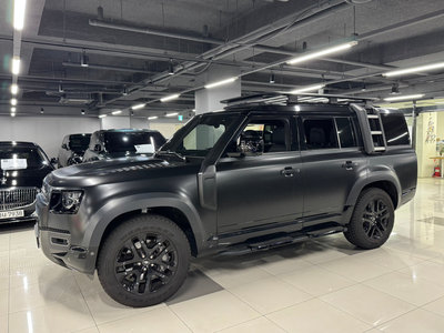 LAND ROVER DEFENDER - 4