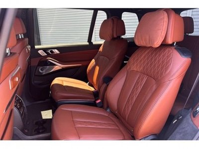 صورة 8 لـ 2025 BMW X7