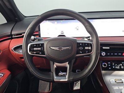 2025 Genesis GV70 thumbnail 14