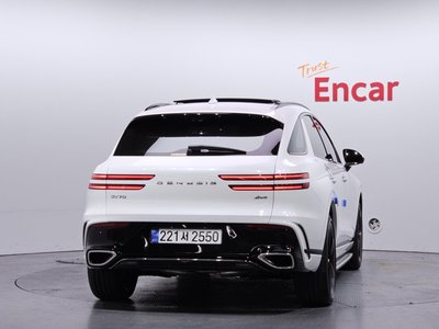 صورة 3 لـ 2025 Genesis GV70