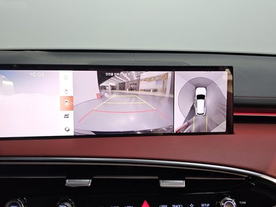 2025 Genesis GV70 thumbnail 16