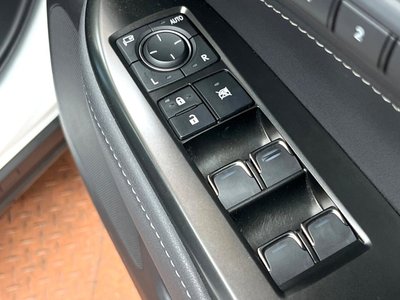 2022 Lexus NX — миниатюра 33