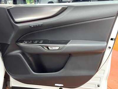 2022 Lexus NX — миниатюра 31