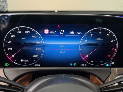 MERCEDES-BENZ E-CLASS - 8