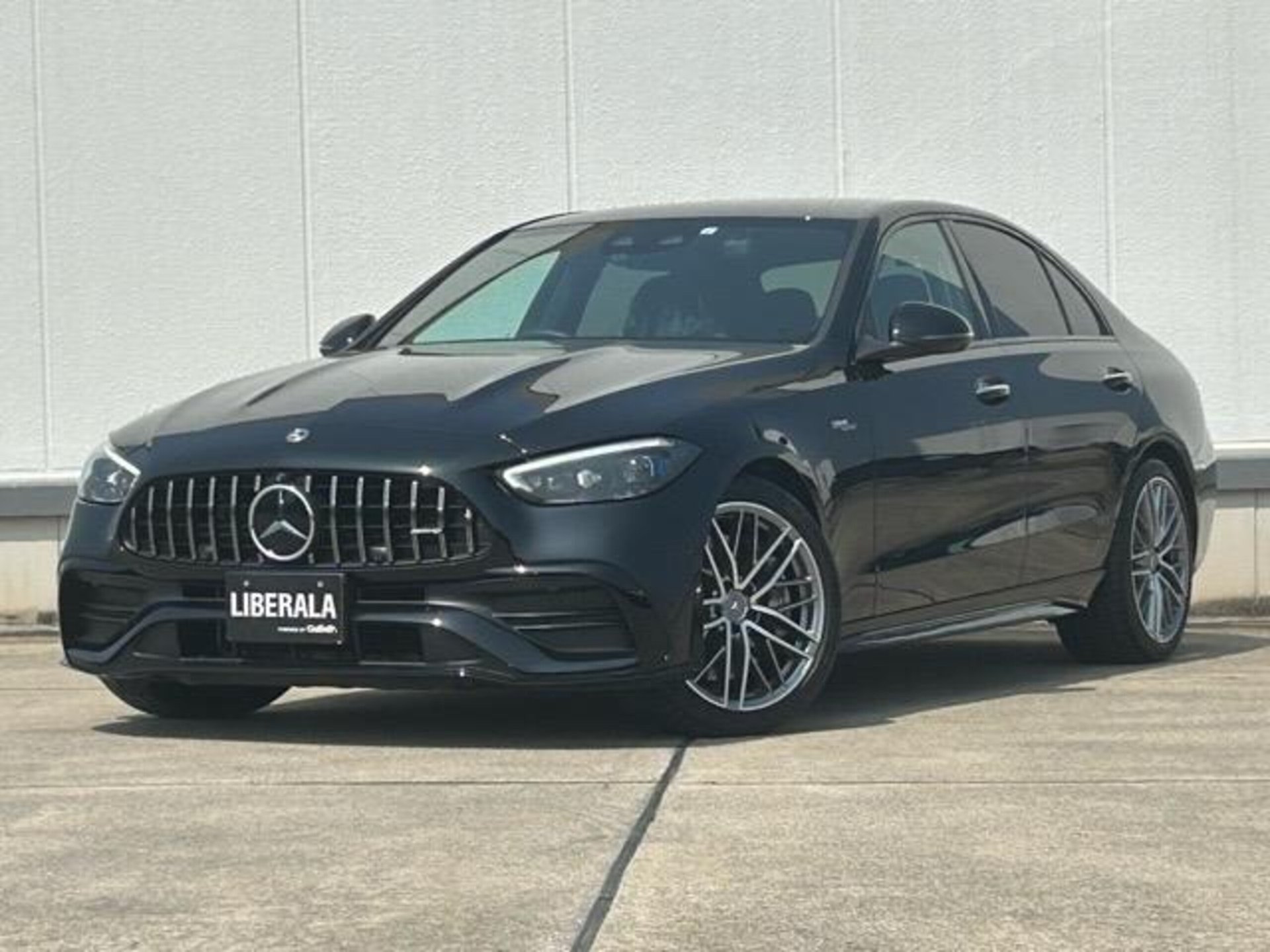 MERCEDES-BENZ C-CLASS AMG - View 1