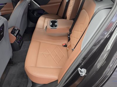 2025 BMW 5 SERIES 缩略图 16