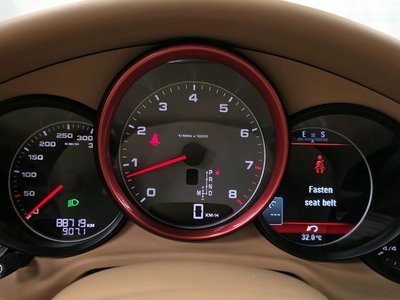PORSCHE PANAMERA - 8