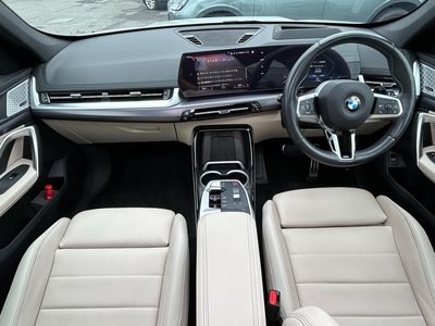 2023 BMW X1 photo 2
