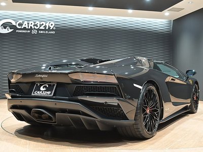 2019 Lamborghini AVENTADOR ROADSTER photo 5