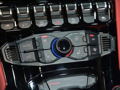 2019 Lamborghini AVENTADOR ROADSTER — миниатюра 46