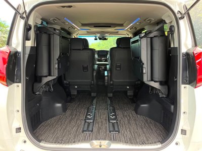 TOYOTA ALPHARD - 10