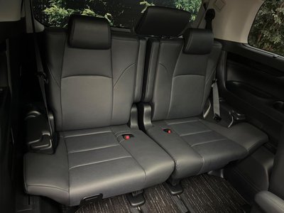 TOYOTA ALPHARD - 9