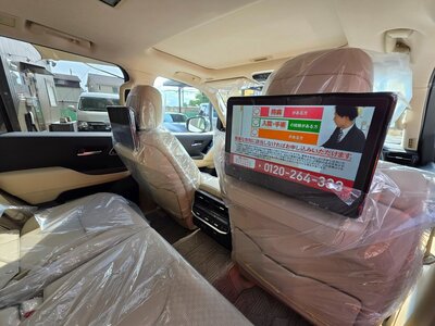 TOYOTA LAND CRUISER 300 - 5