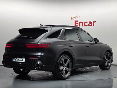 صورة 4 لـ 2021 Genesis GV70