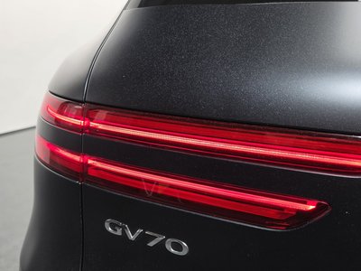 صورة 10 لـ 2021 Genesis GV70