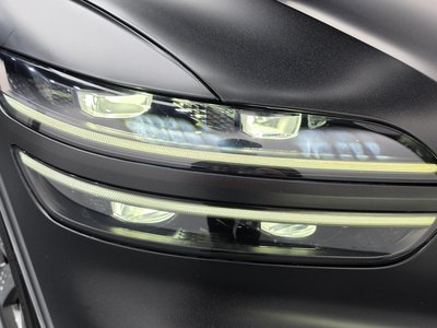 صورة 9 لـ 2021 Genesis GV70