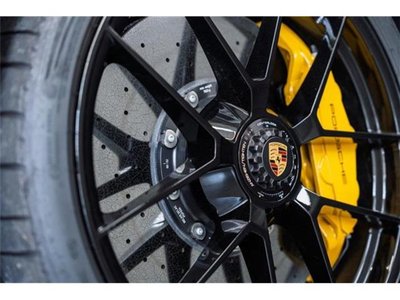 2025 Porsche 911 photo 3