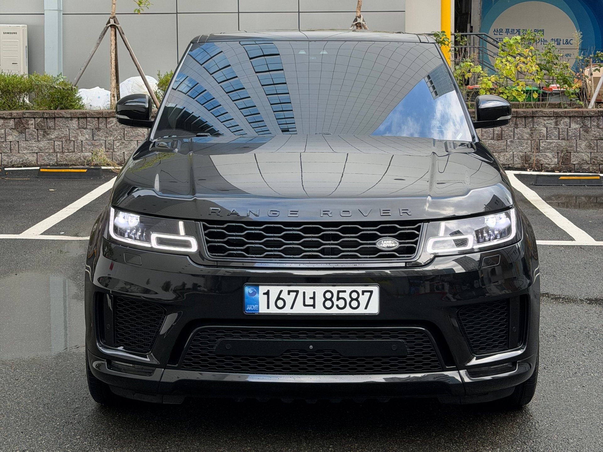 LAND ROVER RANGE ROVER SPORT - View 1