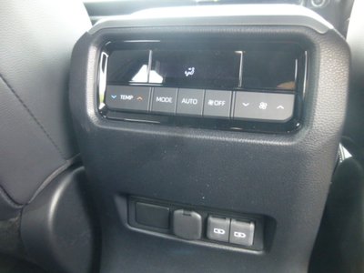 2026 Toyota LAND CRUISER 250 — миниатюра 36