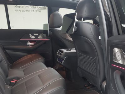 MERCEDES-BENZ GLS - 10