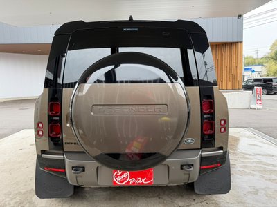 LAND ROVER DEFENDER - 6
