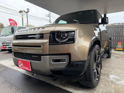 LAND ROVER DEFENDER - 9