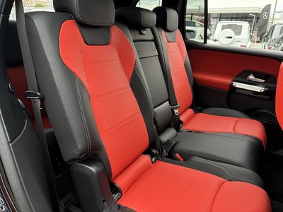 2026 Mercedes-BENZ GLB — миниатюра 11